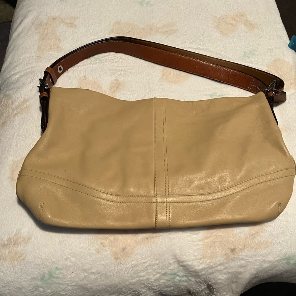 Coach | Vintage Beige Shoulder Bag